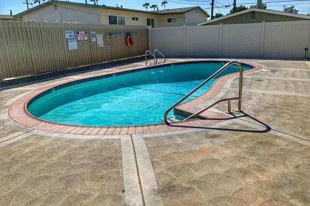 City Center Villa - Pool, Patio & Close To Beach! Huntington Beach Buitenkant foto